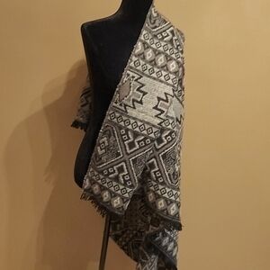 Abercrombie & Fitch Blanket Wrap